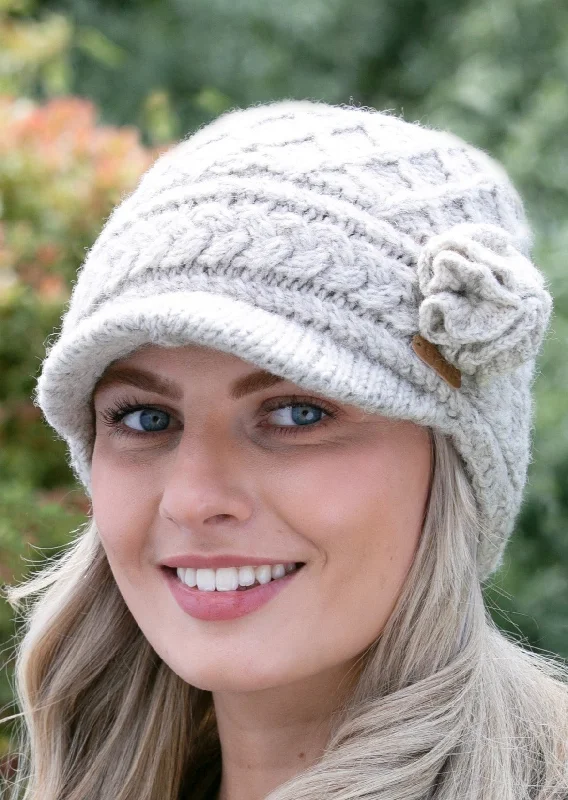 Aran Trellis Design Peak Hat | Oatmeal